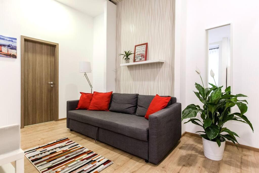 Designer Dream Home In The Ruin Bar District W A/C بودابست المظهر الخارجي الصورة